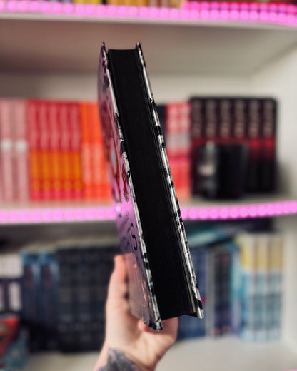Lights Out (Collectors Edition) | Navessa Allen