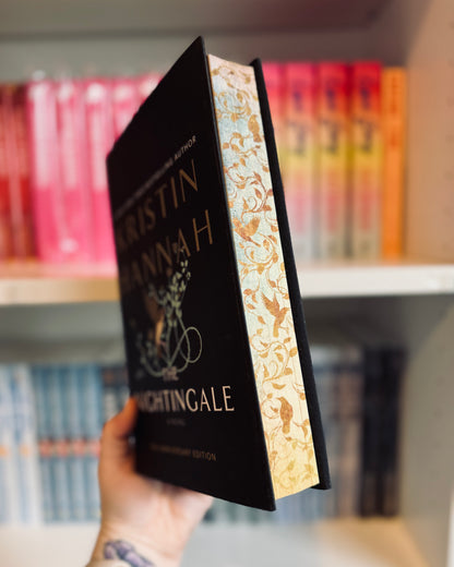 The Nightingale (SPECIAL EDITION) | Kristin Hannah
