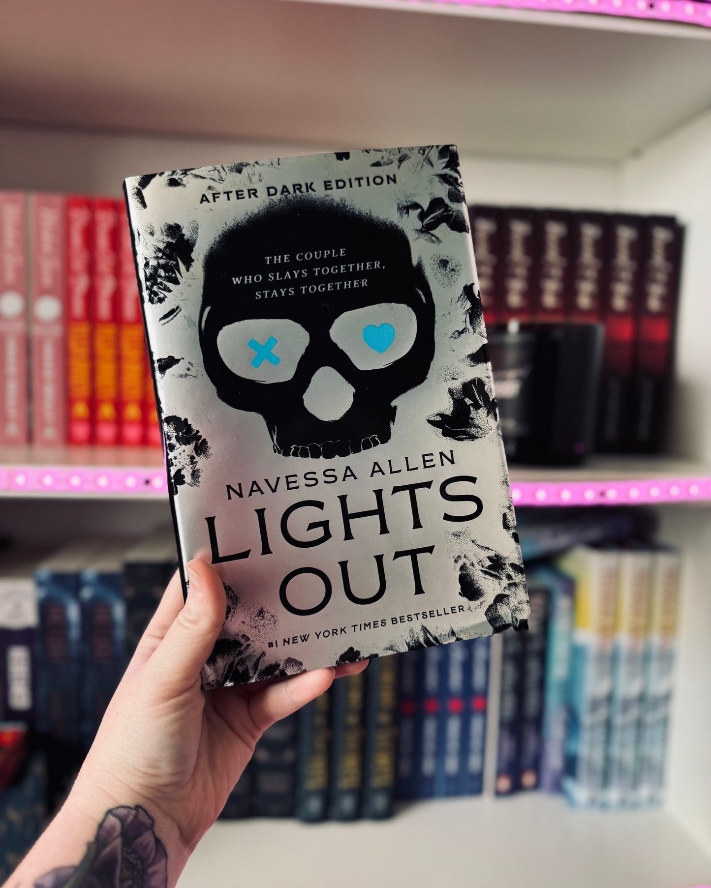 Lights Out (Collectors Edition) | Navessa Allen